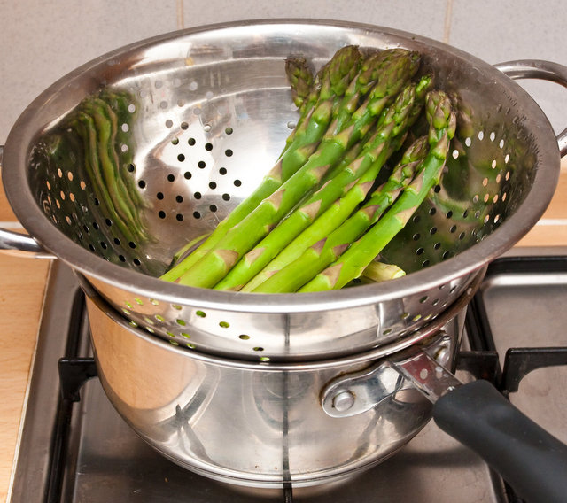 How to Steam Asparagus