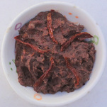 Black bean and sun-dried tomato dip