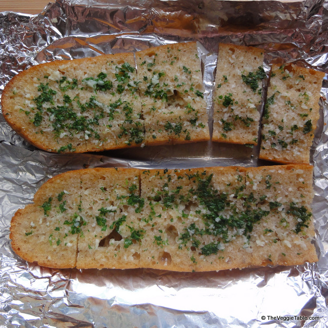 Vegan garlic bread