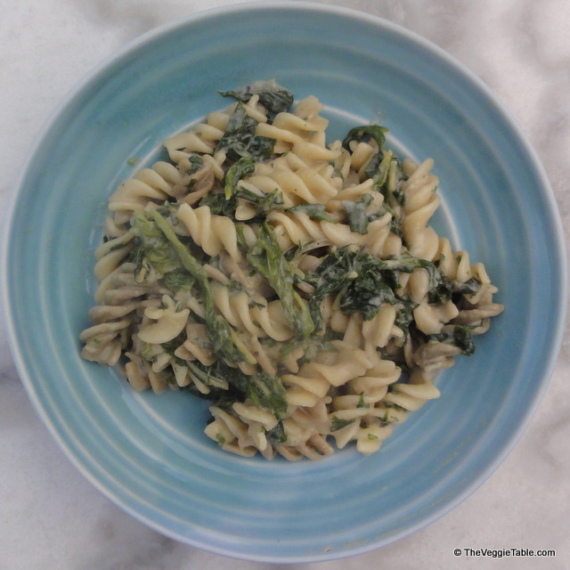 Vegan pasta florentine